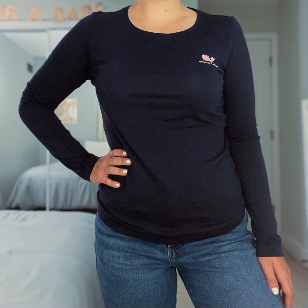 ✨Host Pick✨ Vineyard Vines Long Sleeve Logo Tee